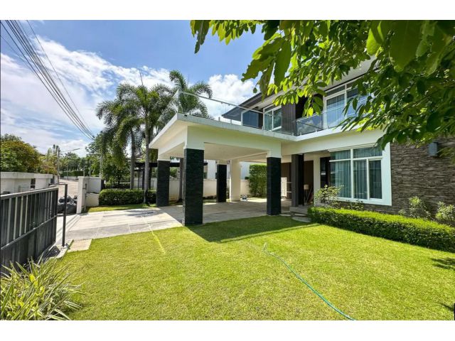 H754-Rent 2-storey house, Serene Lake, Chiang Mai, Mueang Chiang Mai, Suthep
