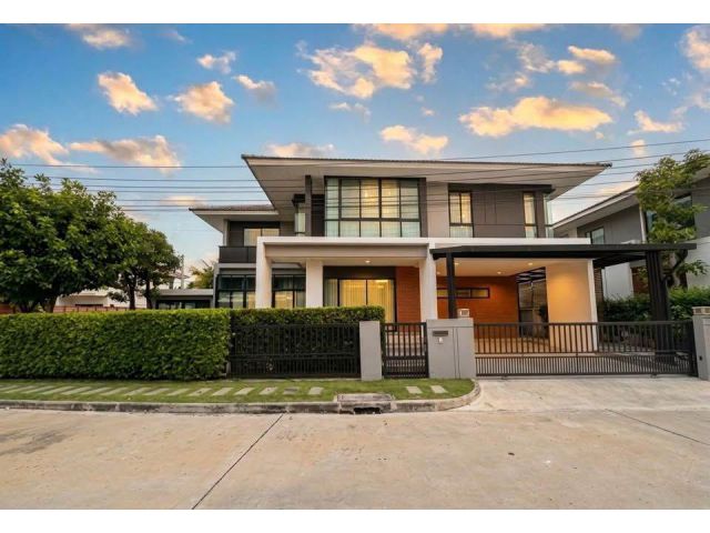 ขายบ้านเดี่ยวหรู เศรษฐสิริ จรัญฯ–ปิ่นเกล้า 1   รายละเอียดบ้าน ️ ที่ดิน 84 ตารางวา ️ พื้นที่ใช้สอย 245 ตารางเมตร