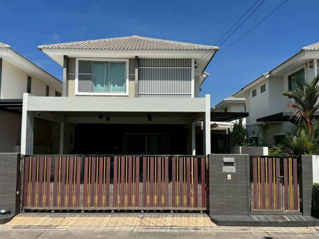 ให้เช่าบ้านแฝด เฟอร์นิเจอร์ครบ พร้อมเข้าอยู่ แกรนด์ วัลเล่ สุขุมวิท–เลี่ยงหนองมน บางแสน