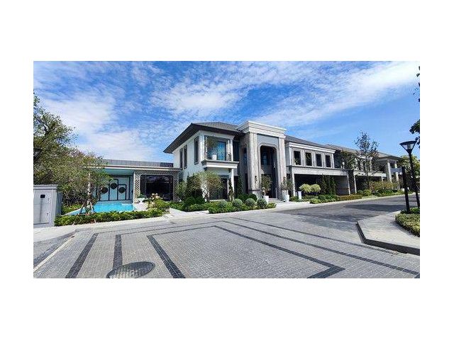 Grand Bangkok Boulevard State Bangna ถนนคู่ขนานมอเตอร์เวย์