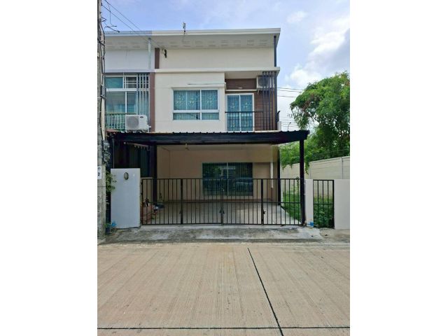 ขายด่วนบ้านรีโนเวท หมู่บ้านวิลเลจไลท์ ซ.พัฒนาการ 38 หลังมุมพื้นที่เยอะ ตรงข้ามสโมสร สระว่ายน้ำ (N.2171)