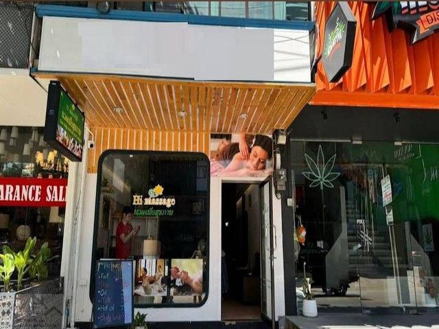 ให้เช่าอาคารพาณิชย์ 4 ชั้น 1 คูหา 180 ตรม ทองหล่อ ซอย10 ติดห้าง Donki ทำเลดี ที่จอดรถ เป็น 100 คัน เหมาะทำร้านอาหาร, caf