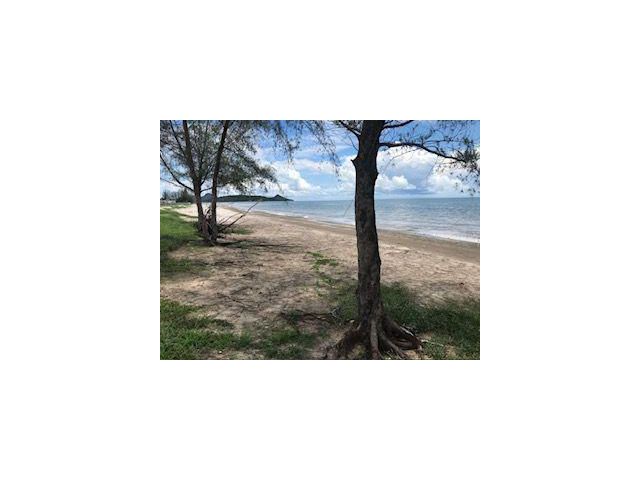 ขายที่ดินด่วน ติดทะเล ไม่มีถนนคั่น