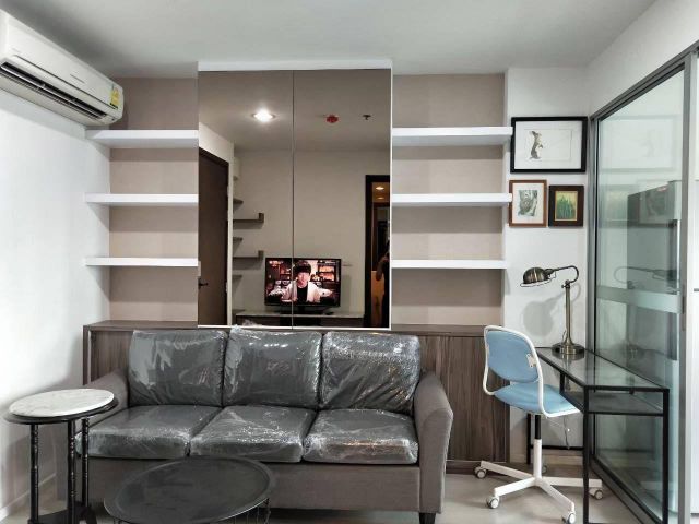 For Rent Condo Rhythm Sathorn-Narathiwas fully furnished (S15-39523)