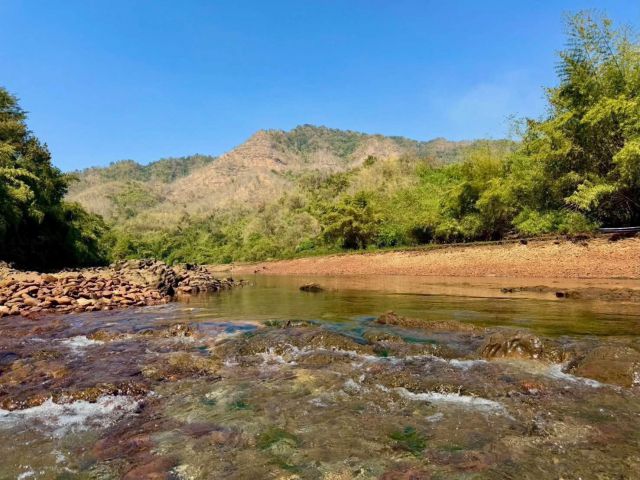 ขายที่ดินติดลำธารน้ำทองผาภูมิบ้านท่าขนุนพร้อมโอน