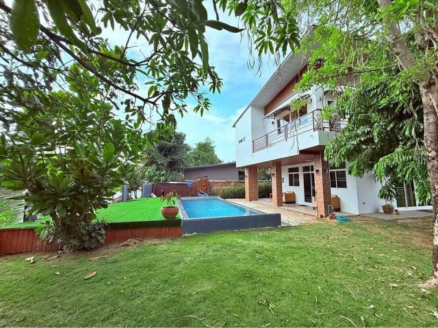 H758 - Pool villa for rent, near Ruamchok Intersection, Chiang Mai, San Sai, Nong Chom