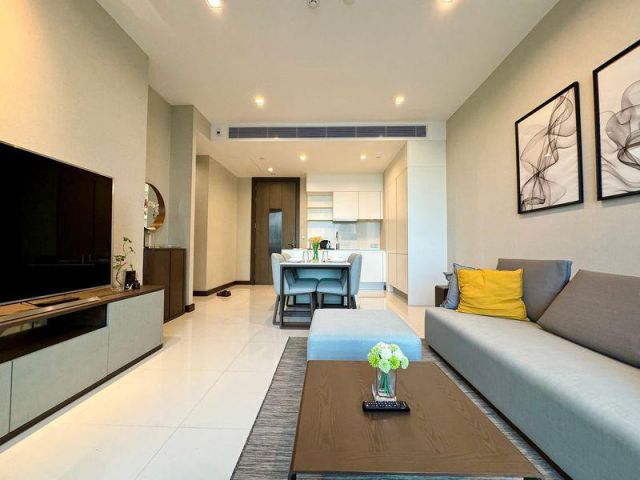 ให้เช่า Q1 Sukhumvit Condo เนื้อที่ 92 ตารางเมตร 2 ห้องนอน ชั้น 26 พร้อมเฟอร์นิเจอร์ ติด BTS นานา