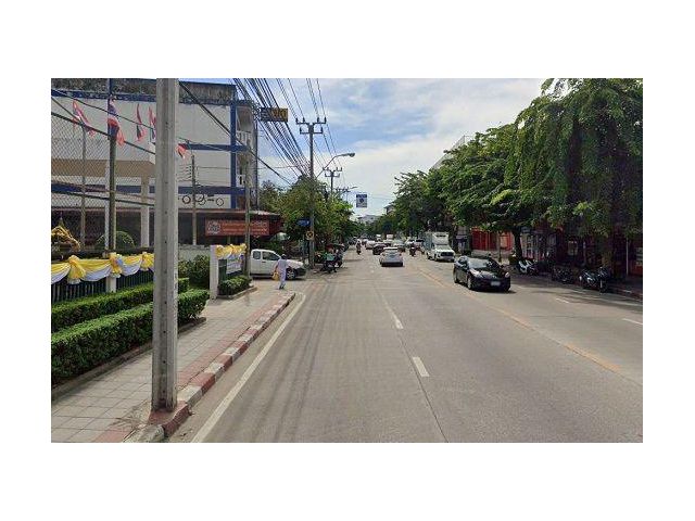 ขายที่ดินพร้อมสิ่งปลูกสร้าง นาคนิวาส ซอย 2 ใกล้ Central EastVille
