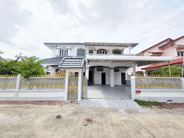 บ้านเดี่ยว หมู่บ้าน ชัยพฤกษ์ รามอินทรา หลังมุม รีโนเวทใหม่ทั้งหลัง พร้อมพื้นที่กว้างถึง 140 ตรว. ใกล้จุดขึ้นลงทางด่วน