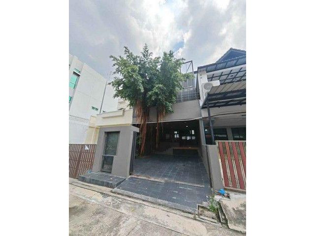 ให้เช่าอาคาร 3 ชั้น 350 ตรม 5 ห้องทำงาน 4 ห้องน้ำพระราม 9 ซ.19 ทะลุออกถ.เอกมัย-รามอินทราได้