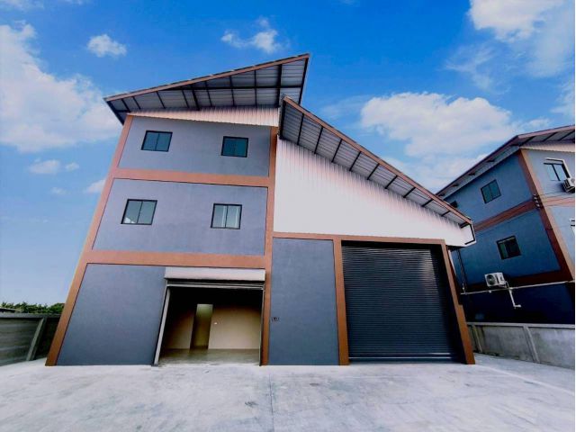 โกดัง+office+ บ้านพักอาศัย ให้เช่าบางใหญ่ 0818468978