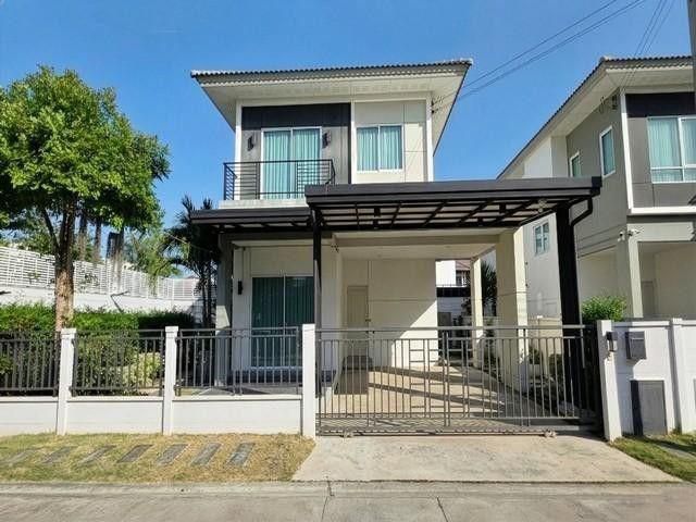 ขายบ้านเดี่ยว 2 ชั้น หลังมุม ย่านพัฒนาชนบท3 โครงการ Centro พระราม 9 - มอเตอร์เวย์