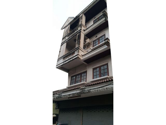 ขายอาคารพาณิชย์ 4 ชั้น หลักสี่ ซ.แจ้งวัฒนะ 13 ใกล้รถไฟฟ้า