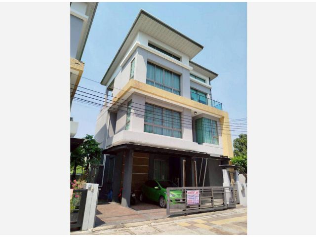 ขายบ้านเดี่ยว โฮมออฟฟิศ 3 ชั้น (แปลงมุม) ซอยรัชดาภิเษก 30 จันทรเกษม เขตจตุจักร