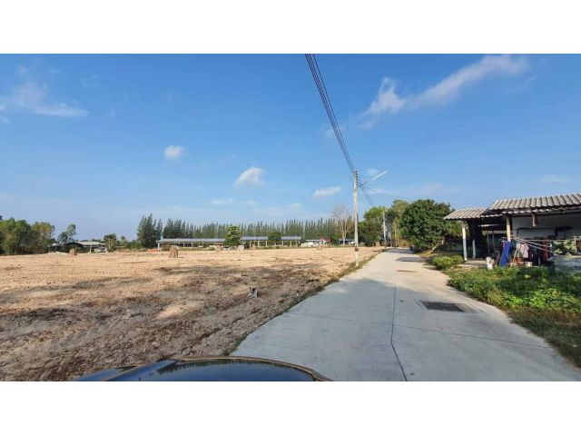 ขายที่ดินโป่ง ซอยบุญสมทบ 9 ไร่ ติดลำห้วยใกล้มาบประชัน ใกล้แยกโป่ง(ถนนเส้น36)1กม. อ.บางละมุง จ.ชลบุรี