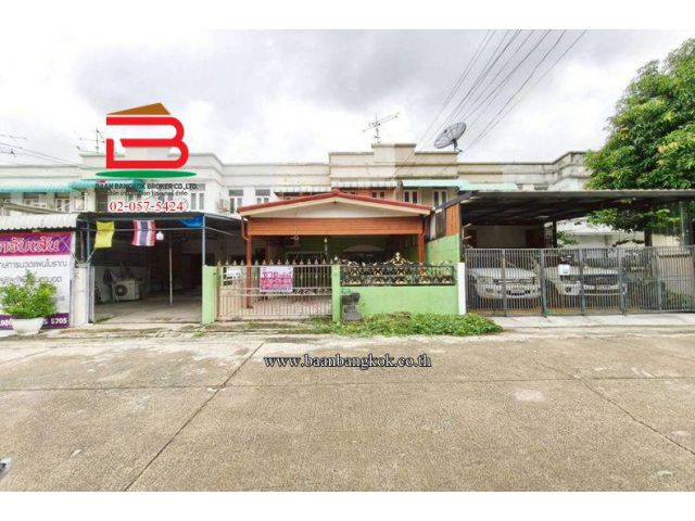 ทาวน์เฮาส์ หมู่บ้านแมกไม้สายน้ำ ศรีสมาน เนื้อที่ 33 ตรว. (ใกล้โรบินสันศรีสมาน) ตำบลบ้านใหม่ อำเภอปากเกร็ด จังหวัดนนทบุรี