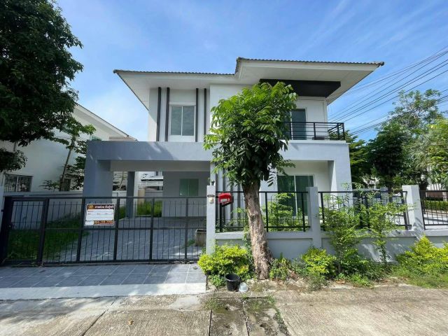 ขายถูกมาก!! บ้านเดี่ยว 2 ชั้น ม.แลนซีโอคริป รัตนาธิเบศร์-ท่าอิฐ ทำเลทอง ใกล้รถไฟฟ้า โลตัส  เซ็นทรัลฯ