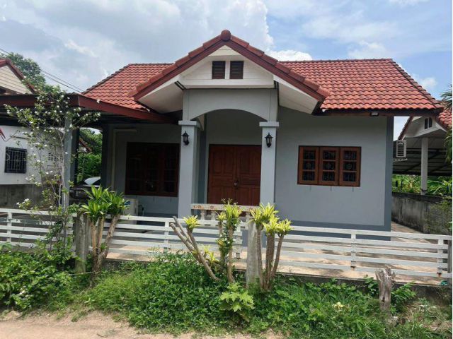 บ้านเดี่ยว 1 ชั้น 55 ตรว พร้อมเข้าอยู่ ใกล้ศูนย์ราชการ ตำบลแวงม่วง อำเภอเมือง จังหวัดมหาสารคาม