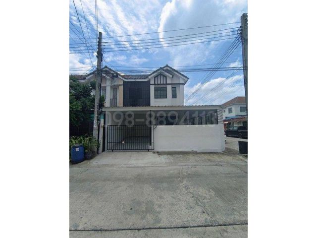 ขายทาวน์เฮ้าส์ 2 ชั้น พฤกษา 70 ฉลองกรุง ลาดกระบัง เนื้อที่ 25.2 ตรว หลังมุม ได้ความเป็นส่วนตัว รีโนเวทใหม่ทั้งหลัง พร้อม
