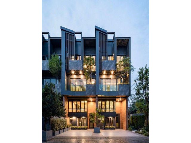 ให้เช่าทาวน์โฮมหรู 3.5 ชั้น 254 ตรม.The Eight จตุจักร-รัชดา ลาดพร้าว ซอย1 ใกล้เซ็นทรัล ลาดพร้าว