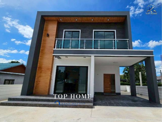 ขายด่วน! บ้านเดี่ยว 2 ชั้น มือหนึ่ง สไตล์ Modern Luxury หลังริมใน บรรยากาศเงียบสงบ เป็นส่วนตัว ทำเลดี หลังโลตัสชุมแพ