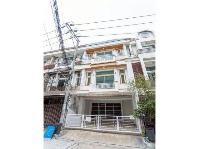 ขายทาวน์โฮม 3 ชั้น 270 ตร.ม. หมู่บ้านพรีเมียม เพลส เกษตรนวมินทร์2 มัยลาภ รีโนเวทใหม่ทั้งหลัง