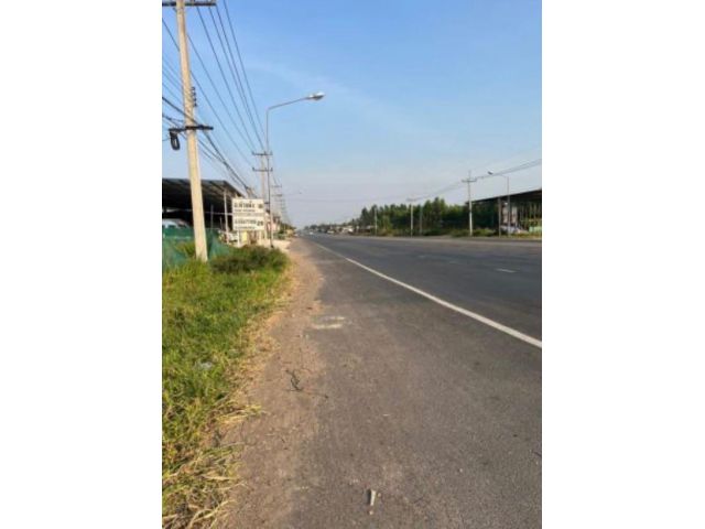 ขายที่ดินติดถนนหลักเส้น สมเด็จ-กุฉินารายณ์ 8ไร่ห่างจากแยกไฟแดงสมเด็จ1กม. หน้ากว้าง120เมตรขายไร่ละห้าล้านบาทถ้วนขายยกแปลง
