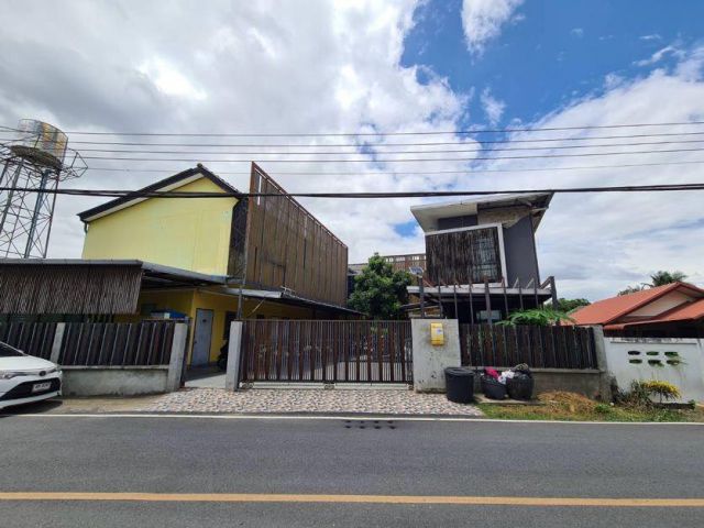 หอพักใกล้ ม.แม่โจ้ 22 ห้องพัก บ้าน 2 ชั้น 1 หลัง นักศึกษาเช่าเต็ม