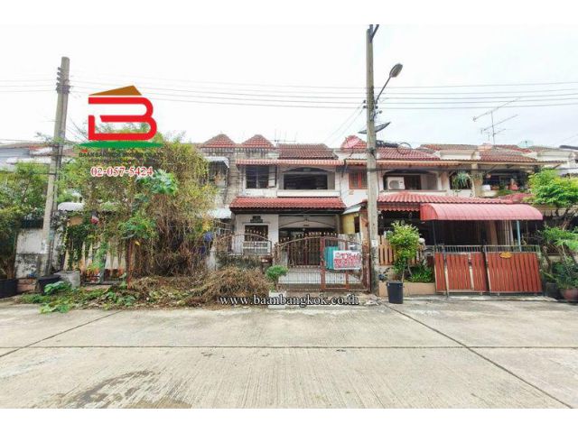 ทาวน์เฮาส์ หมู่บ้านกรีนปาร์ควิลล์ เนื้อที่ 22.3 ตรว. (ซอยสรณคมน์ 9) ใกล้วัดดอนเมือง แขวงสีกัน เขตดอนเมือง