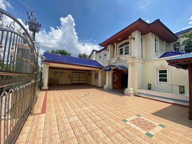 บ้านเดี่ยวหมู่บ้านพงษ์เพชร 3 ห้องนอน 3 ห้องน้ำแอร์ 6 ตัว 1 ห้องเมด ต่อเติมห้อง office เรียบร้อย
