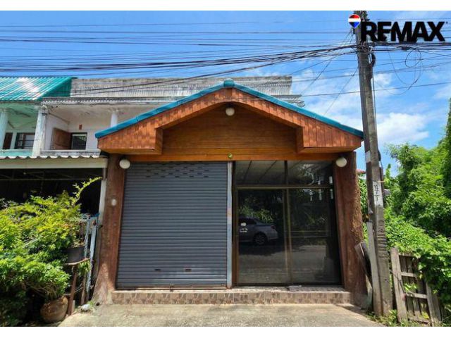 ขายทาวน์เฮ้าส์ 2 ชั้น หลังใหญ่ เนื้อที่ 30 ตร.ว. 4 ห้องนอน ซอยเพชรเกษม 79 แยก 9 หนองแขม