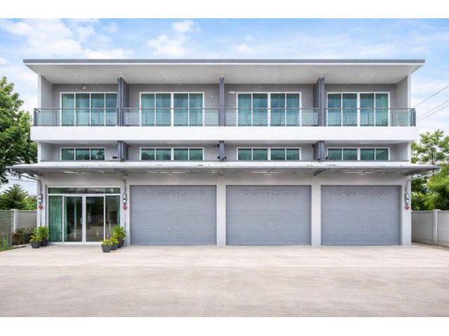 วัดสุวรรณรัตนาราม (วัดแคราย) 450 ม. ดูโฮม เพชรเกษม 1.4 กม. อาคารพาณิชย์ 2.5 ชั้น 1นอน 2 น้ำ