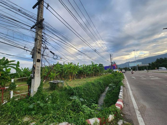 ขายที่ดินเยื้องเมญ่าติดคอนโดทรัมพร้อมโอน