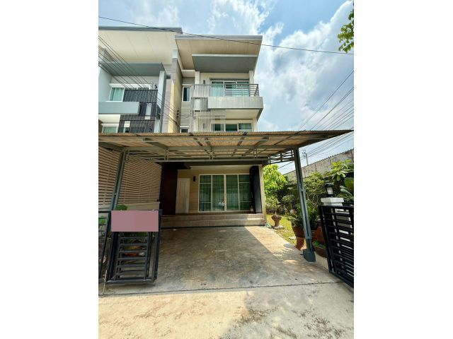เช่า บ้าน Town Avenue rama9 ใกล้ The Park