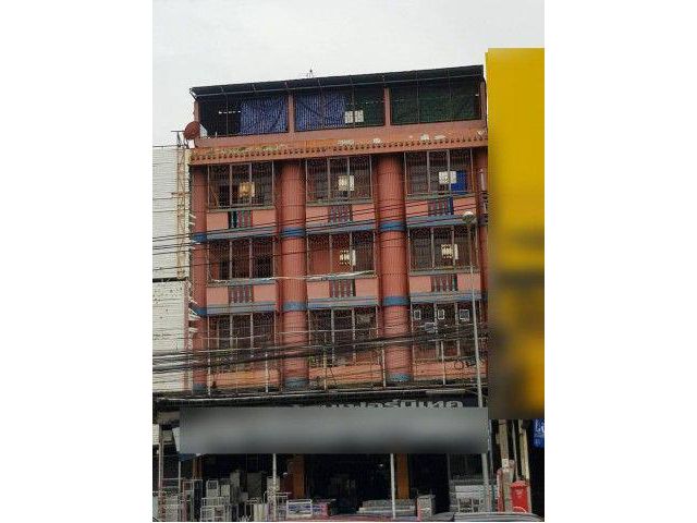 ขายอาคารพาณิชย์ 5 ชั้น ริมถนนใหญ่ศรีนครินทร์ (ตรงข้าม Foodland) ทำเลทองติดรถไฟฟ้า