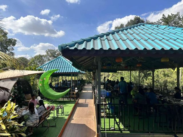 ขายถูกมาก!! กิจการร้านอาหาร ร้านสวย บรรยากาศดี ทำเลทอง อ.ครบุรี โคราช ติดกรมป่าไม้ ทำธุรกิจต่อได้ทันที