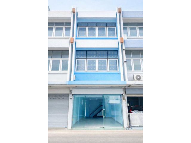 ใกล้ตลาดสดเทศบาลเมืองปทุมธานี 500 ม.รีโลตัส ปทุมธานี 529ม. อาคารพาณิชย์ 3 ชั้น 2 ห้องน้ำ โนเวทใหม่ ให้เช่า14ตร.ว. 132 ตร
