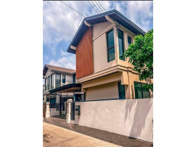 ให้เช่าบ้านเดี่ยว 2 ชั้น 60 ตรว. 3 ห้องนอน โครงการบ้านสวนปริญสิริ ซอยโยธินพัฒนา 3 ใกล้เลียบด่วน ตกแต่งใหม่ พร้อมเข้าอยู่