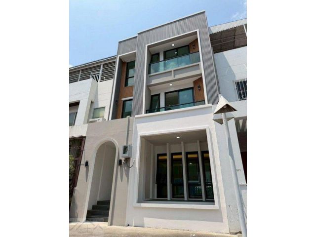 T26-491 ขาย ทาวน์เฮ้าส์ - 12900000 บาท กรุงเทพ