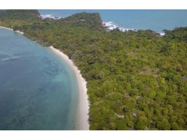 ที่ดินติดทะเลบนเกาะ นั่งเรือจากเกาะสมุย20นาที เหมาะสร้างรีสอร์ทหรู