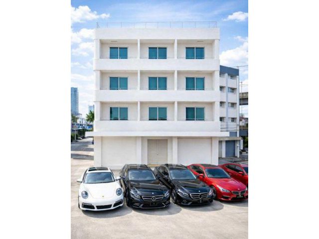 เอาคาร4 ชั้น 2คูหา 400ตร.ม. ดอะมอลล์ รามคำแหง 950 ม. จอดรถ 6 คัน 10นอน 7น้ำ แอร์ 6 เครื่อง ใกล้ม.รามคำแหง 700 ม.