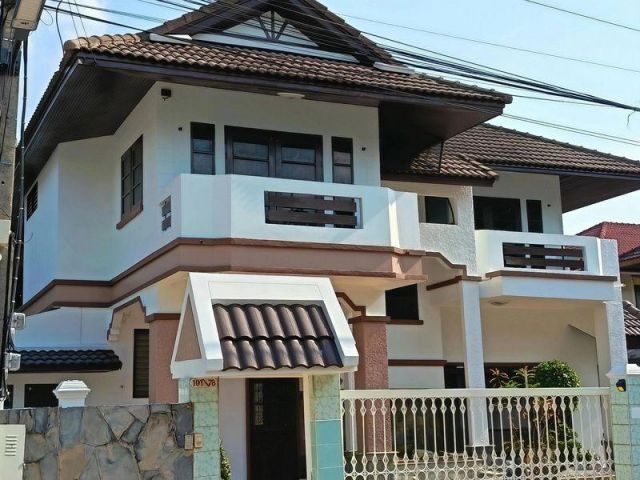 ขาย บ้านเดี่ยว หมู่บ้านปรีชา พุทธมณฑลสาย4 จำนวน 2 ชั้น ขนาดเนื้อที่ดิน 90 ตารางวา พื้นที่ใช้สอย 250 ตารางเมตร