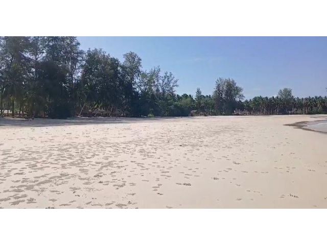 ที่ดินติดทะเลชุมพร19ไร่ อ.ปะทิว ใกล้สนามบินชุมพร