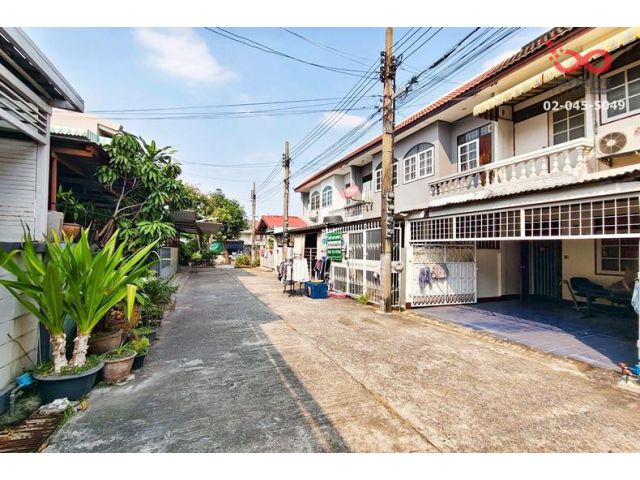 ขายทาวน์เฮาส์ 2ชั้น 15ตรว.รามอินทรา 43 ใกล้รถไฟฟ้า มัยลาภ