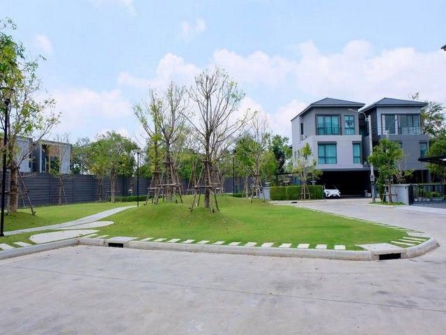 ขายบ้านหรู 3 ชั้น 241 ตร.ม 4 นอน บ้านกลางเมือง The Edition บางนา ทำเลดีที่สุดในโครงการ ติดสวนใหญ่หน้าบ้านไม่ชนใคร ตกแต่ง