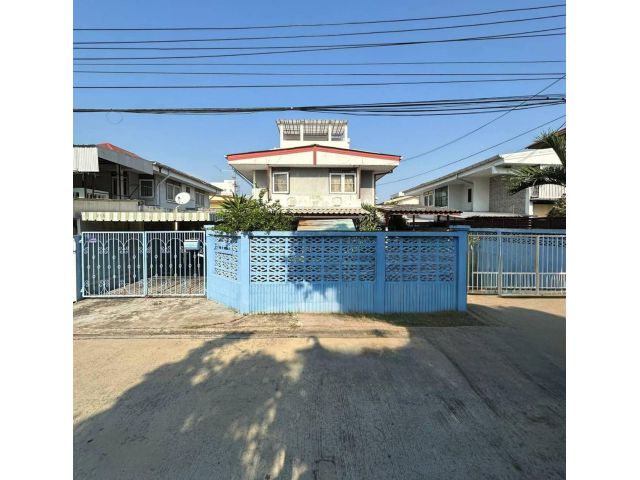 ขายบ้านเดี่ยว หมู่บ้านเสรี พระราม 9 ที่ดิน 74 ตร.ว 5 ห้องนอน ใกล้ เดอะไนน์ ใกล้ ม.รามคำแหง ถนนกว้างน่าอยู่ ใกล้ The nine