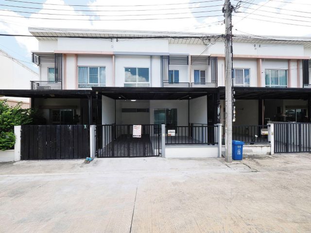 ขายราคาพิเศษ ทาวน์เฮ้าส์ 2 ชั้น ม.พลีโน่ 20.4 ตร.ว. 3 นอน 2 น้ำ รัตนาธิเบศร์–ชัยพฤกษ์