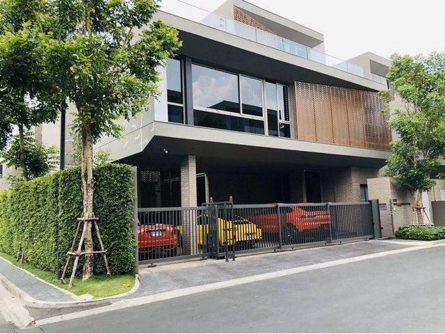 T26-288 ขาย บ้าน - ห้องนอน 3 ห้อง ห้องน้ำ 5 ห้อง ชั้นทั้งหมด 3 ชั้น ใกล้กับ ใกล้ทางด่วน เพียง 3.5 กิโลเมตร ถึงทองหล่อ 71