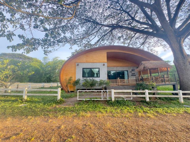 ขายบ้านพร้อมที่ดิน บรรยากาศธรรมชาติ วิวภูเขา หลังบ้านติดลำราง อำเภอปากช่อง จังหวัดนครราชสีมา