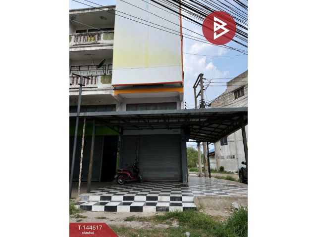 ขายอาคารพาณิชย์ 3 ชั้น อ.ชัยบาดาล ลพบุรี พร้อมเข้าอยู่ ทำเลดีติดถนน